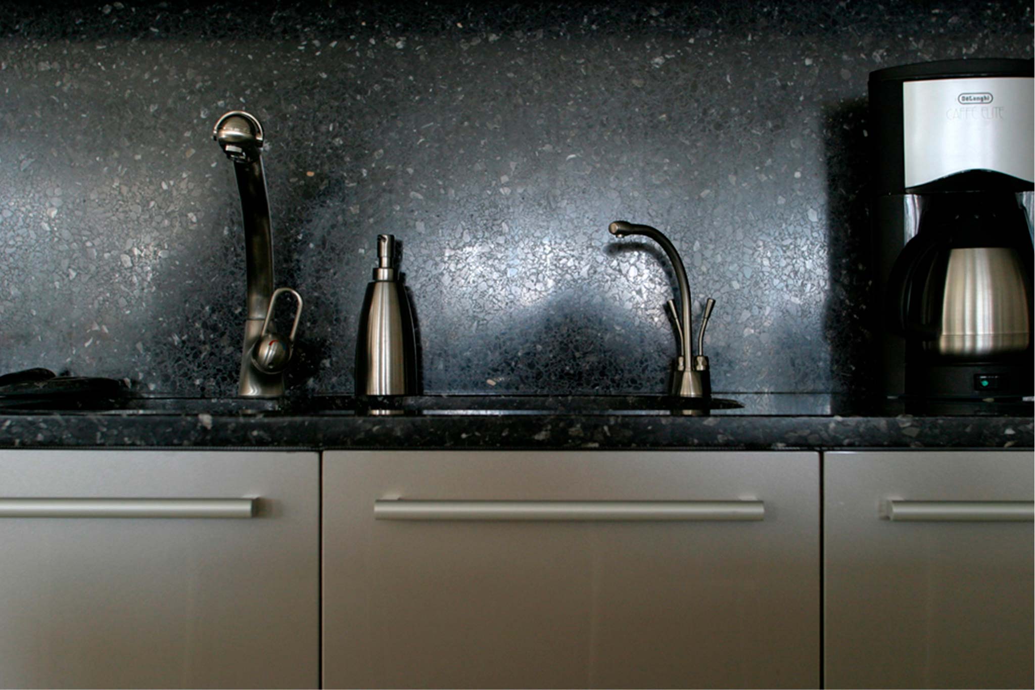 Eco-Terr Bulgari Black_Backsplash - Correct.jpg